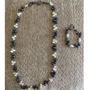 Necklace and bracelet set